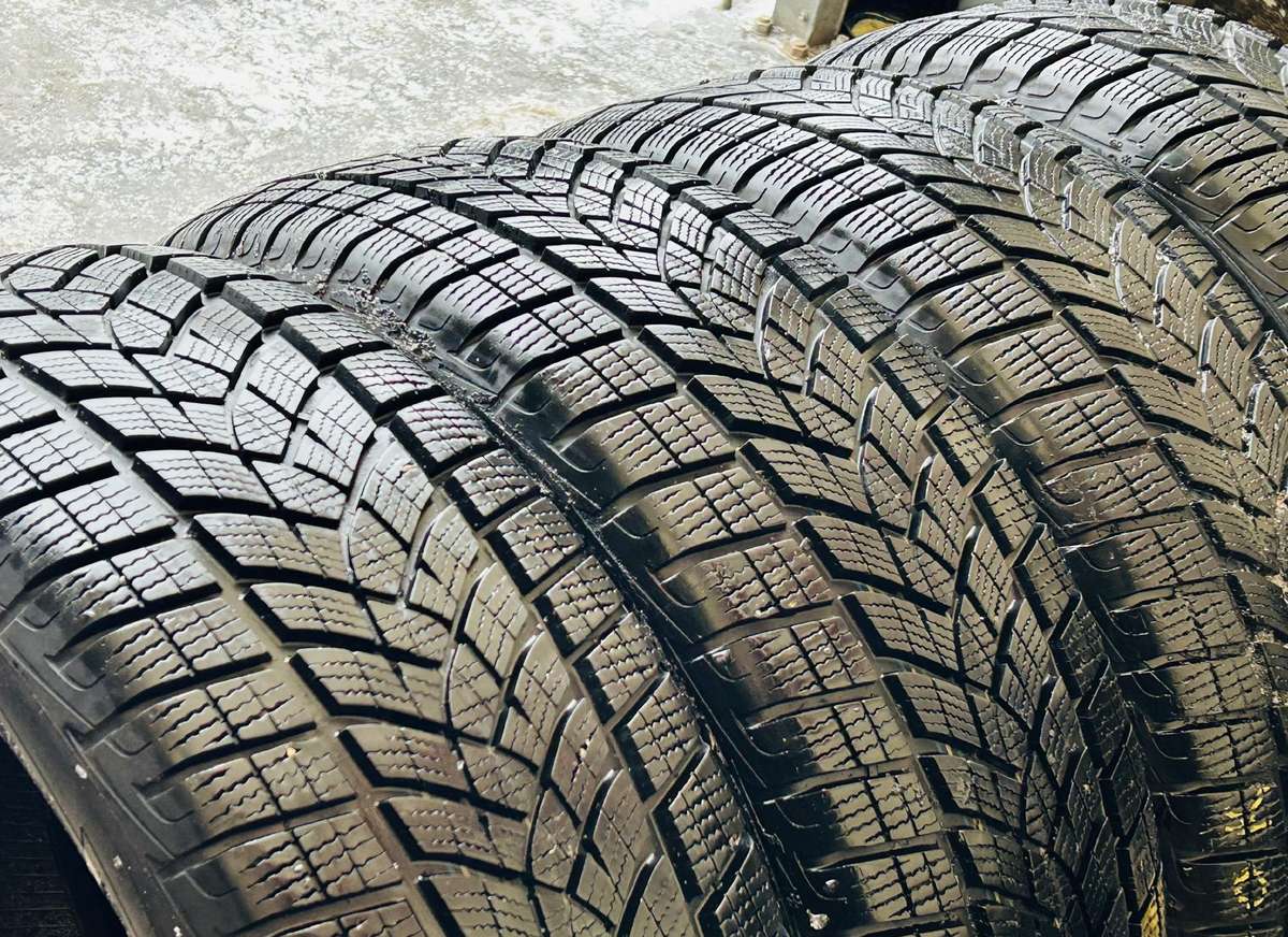 Goodyear UltraGrip Performance GEN1, žieminės 225/50 R17 A25113596