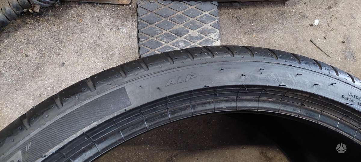 Pirelli, summer 285/30 R21