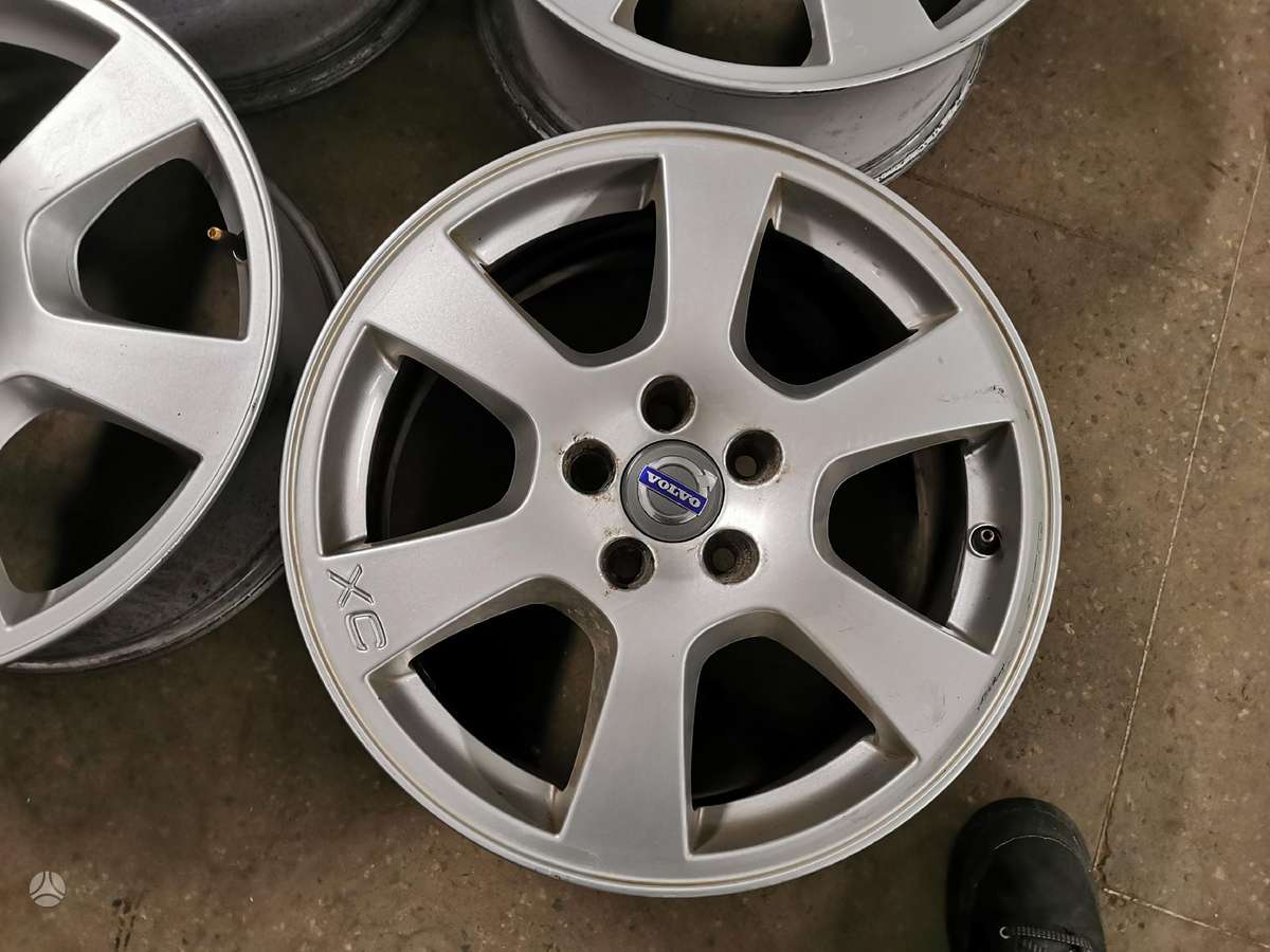 Volvo Xc, lengvojo lydinio, R17