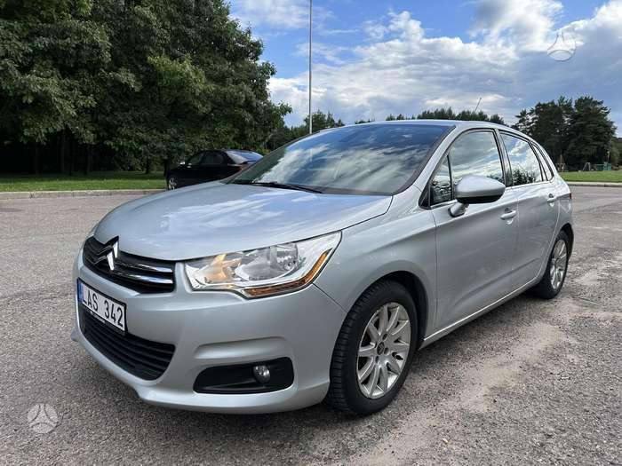 Citroen C4, 1.6 l., hatchback