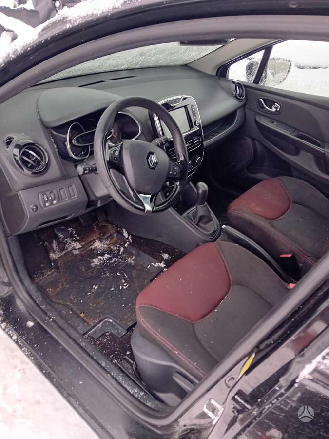 Renault Clio по частям