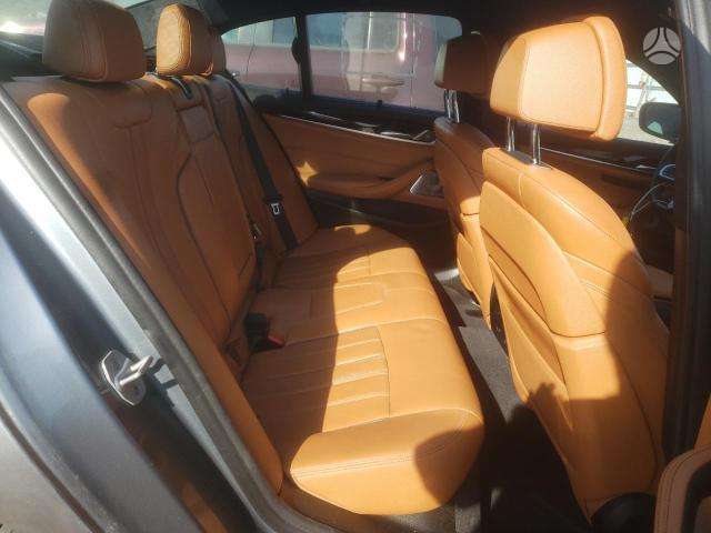 BMW M550 body parts
