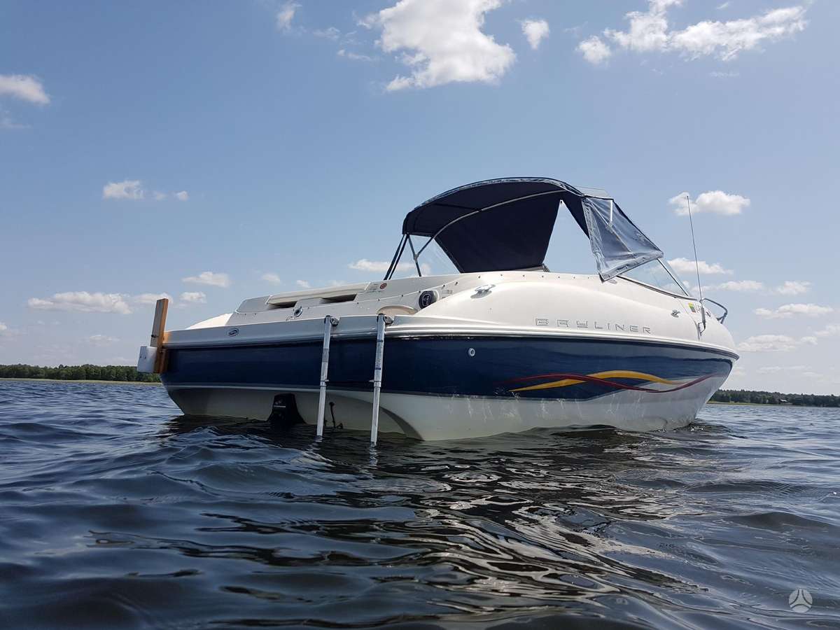 BAYLINER CAPRI 212, yachts / cruisers