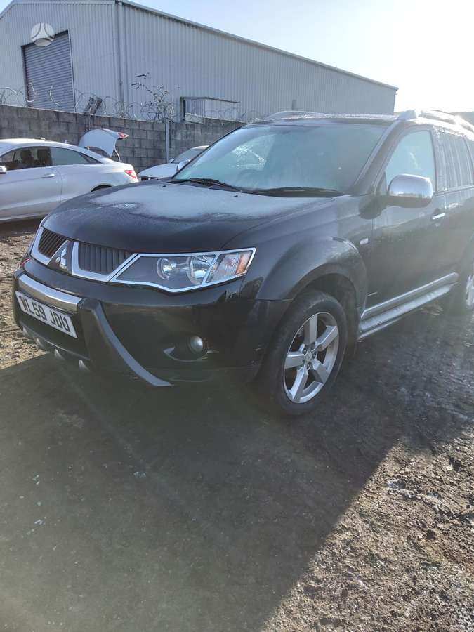 Mitsubishi Outlander по частям