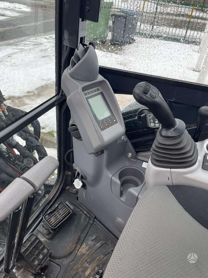 Hitachi ZX38U-6, mini ekskavatoriai