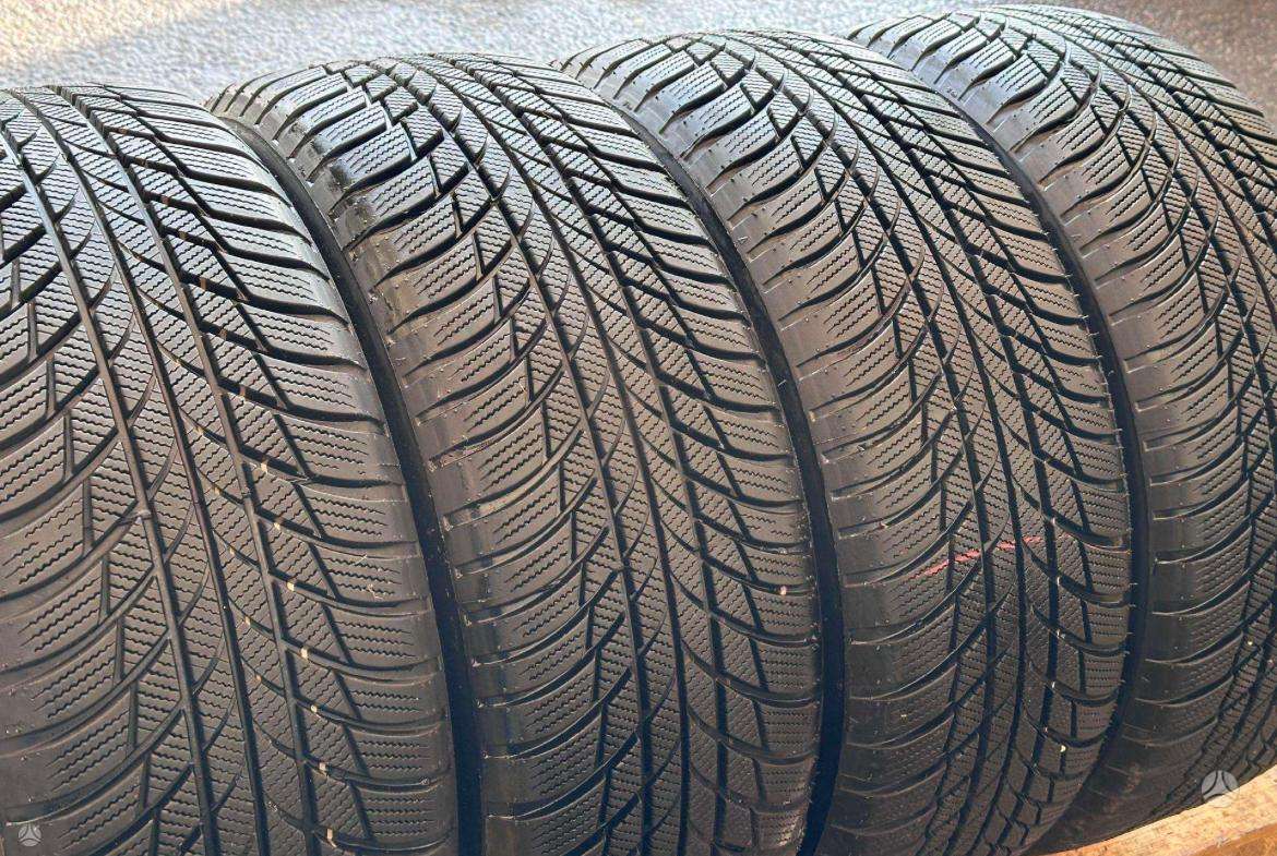 Bridgestone Blizzak LM001, winter 225/45 R18
