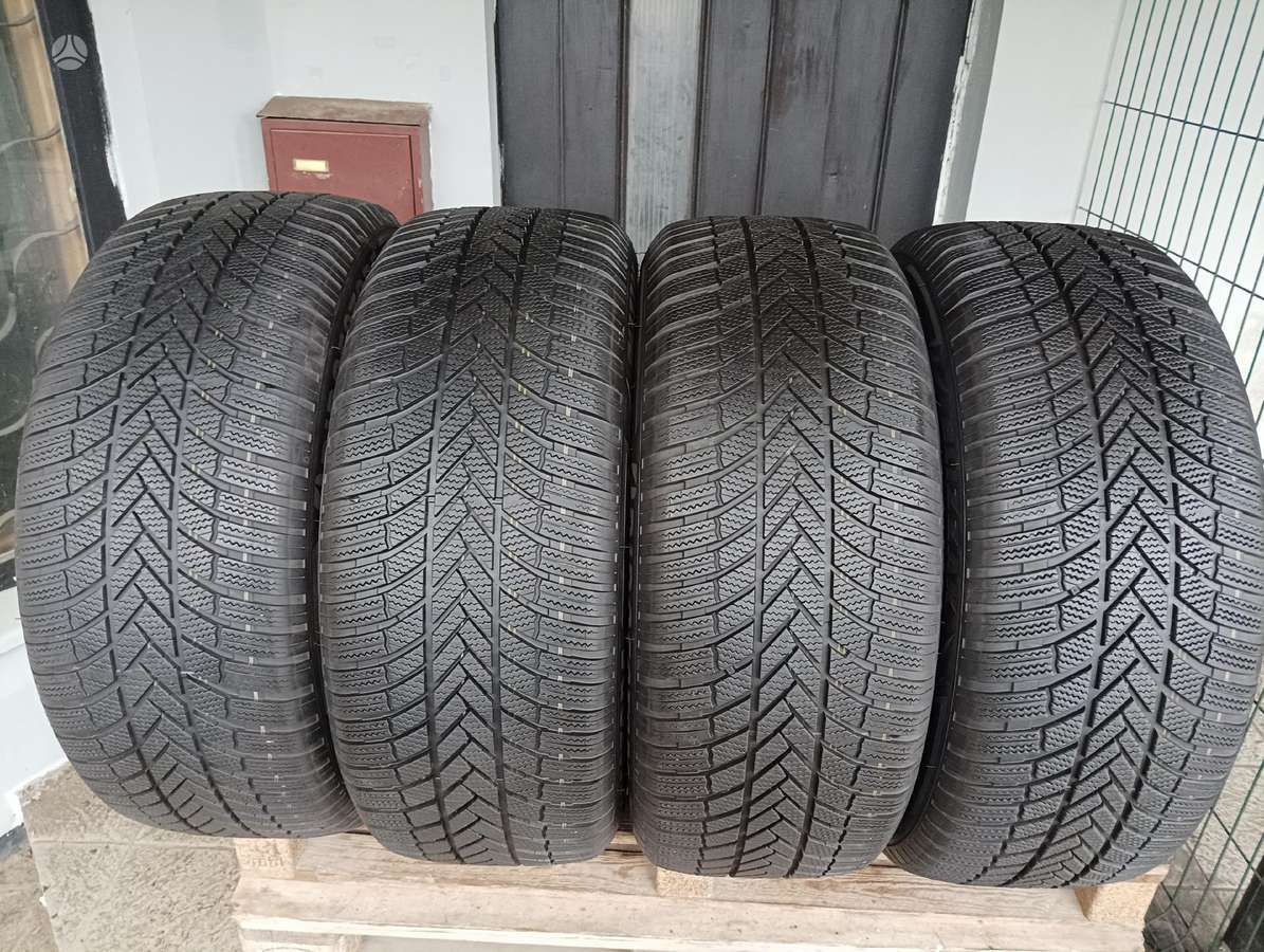 Bridgestone Blizzak lm005, зимние 255/55 R19