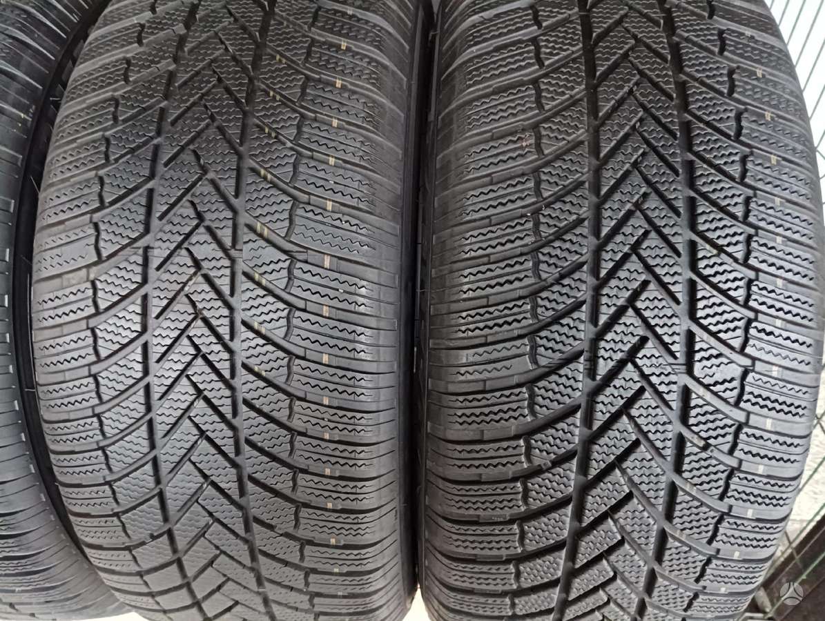 Bridgestone Blizzak lm005, winter 255/55 R19