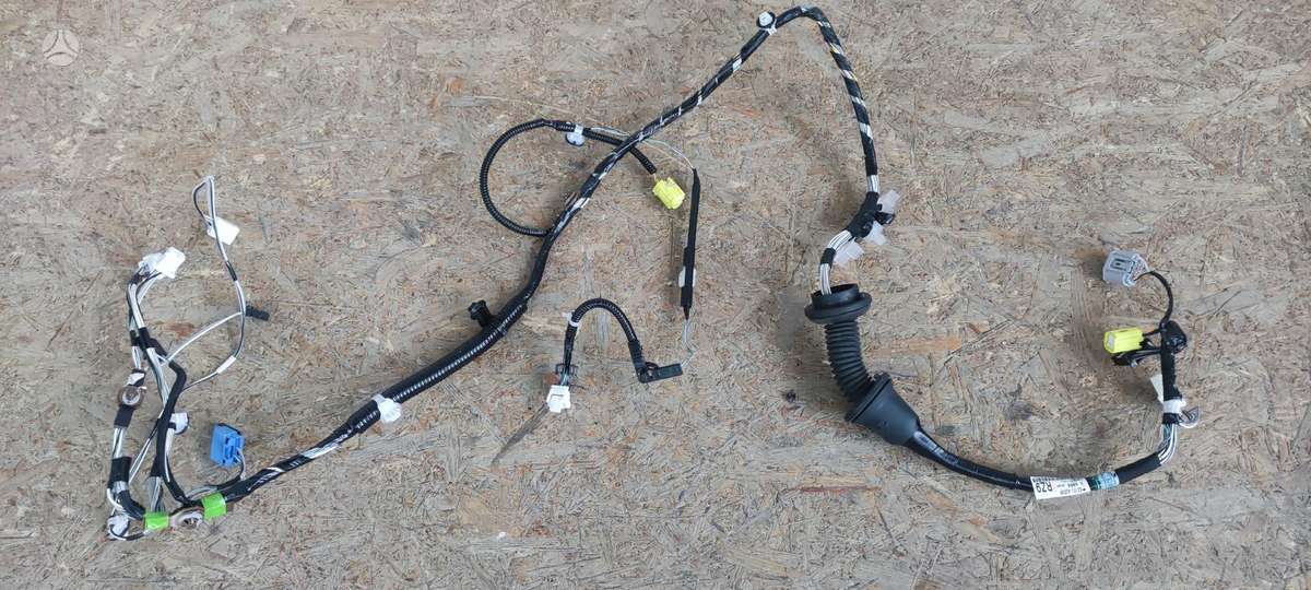 Toyota RAV4, 8215142E90, Cen12431
