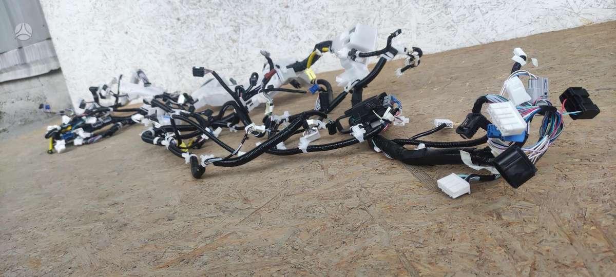 Toyota RAV4, 8214542190, Cen12434