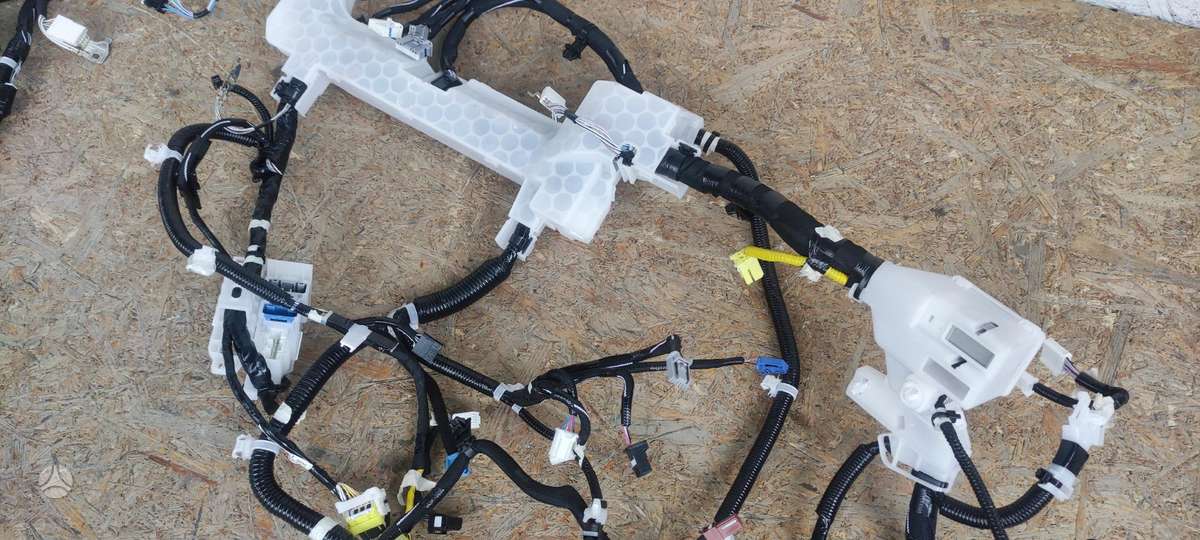 Toyota RAV4, 8214542190, Cen12434