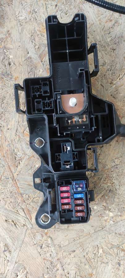 Toyota RAV4, 821614AF10, Cen12435