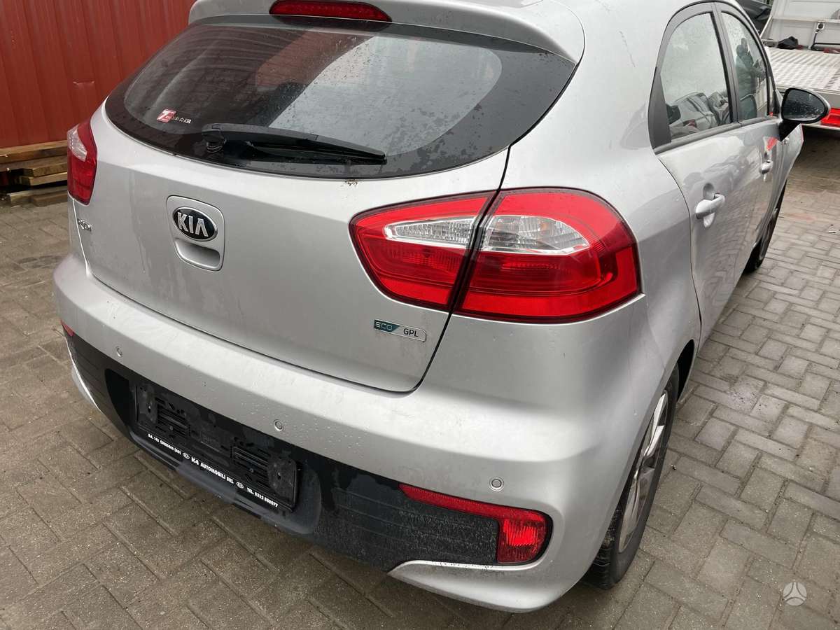 Kia Rio по частям