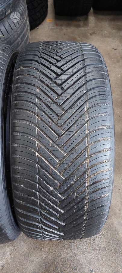 Hankook, всесезонные 245/40 R19
