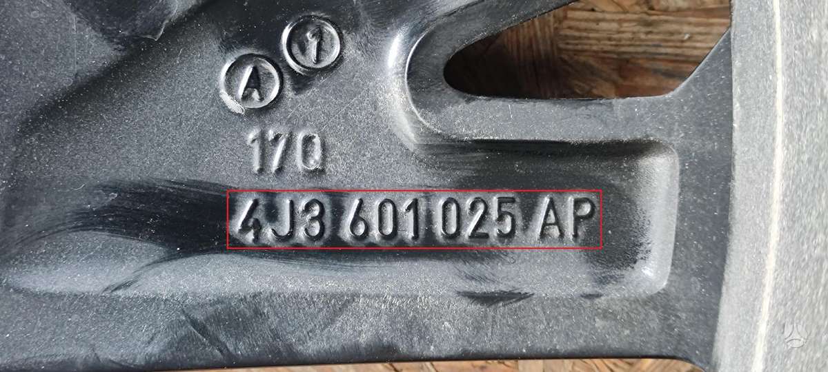 Audi e-tron, 4J3601025AP, Cen12621