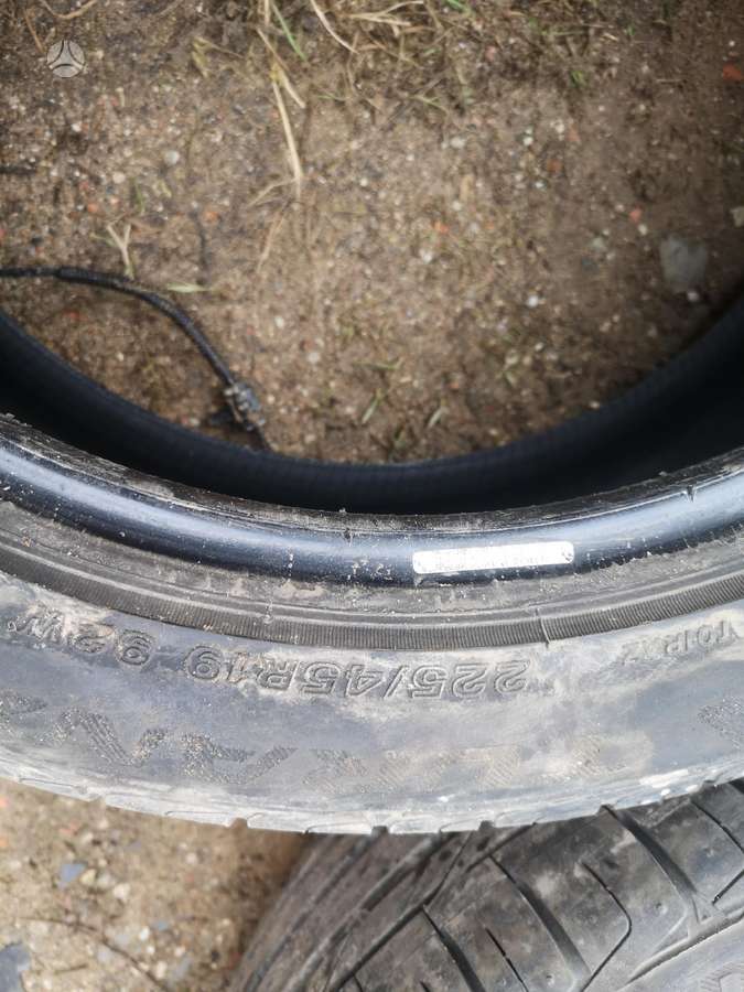 Bridgestone, summer 225/45 R19