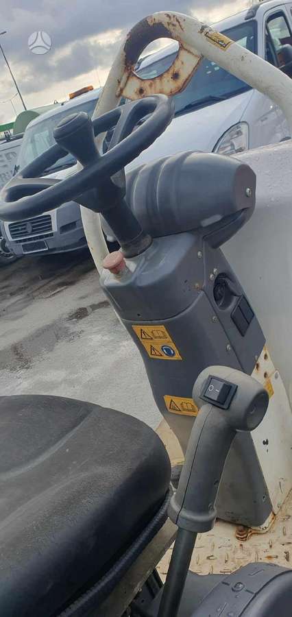 Hamm HD8VV, vibrator / compactor