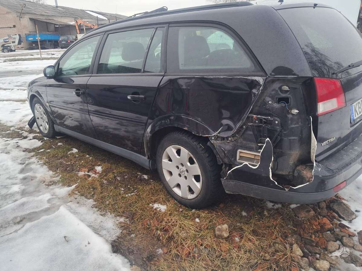 Opel Vectra dalimis