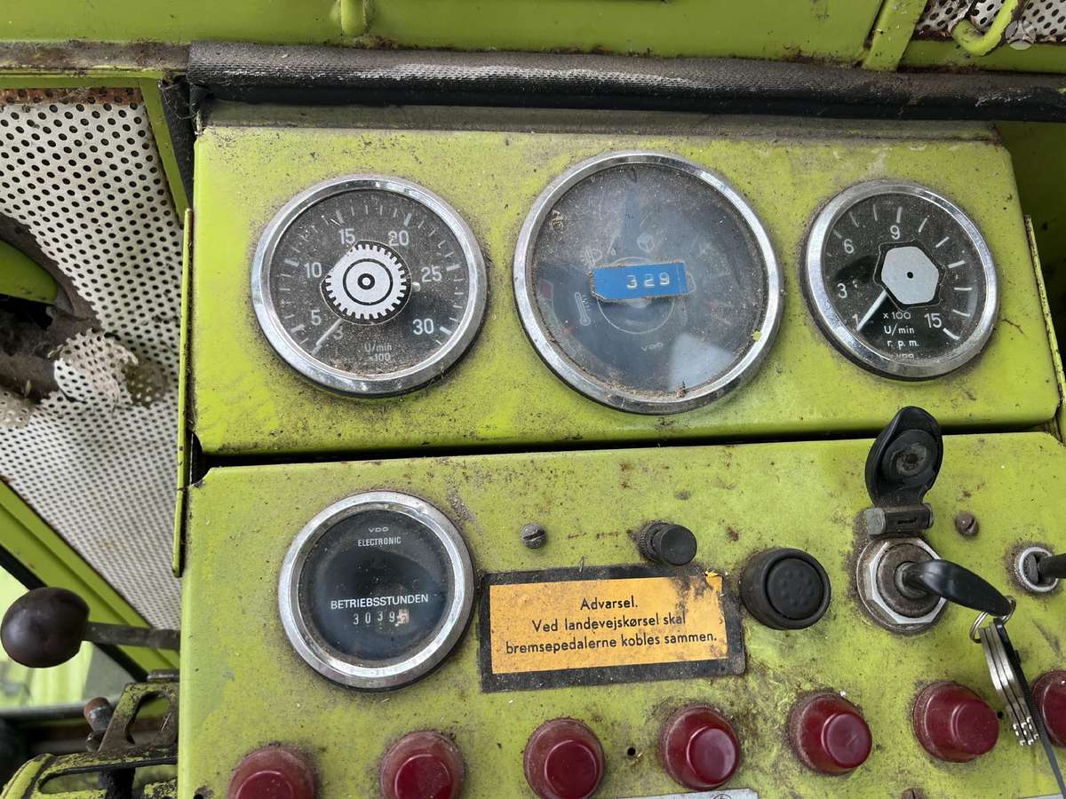 Claas Dominator 85, combine harvesters
