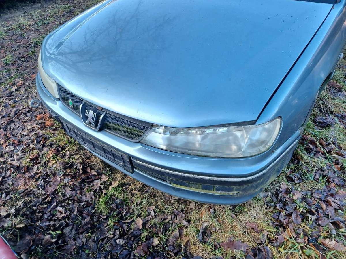 Peugeot 406