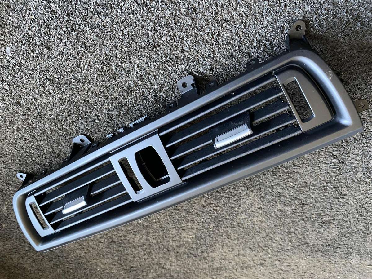 BMW 5 serija, 9166891, Bmw 5 serijos f10 f11 centrinės oro grotelės naujos dviejų t