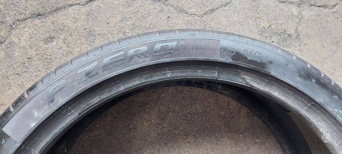 Pirelli, vasaras 285/35 R23