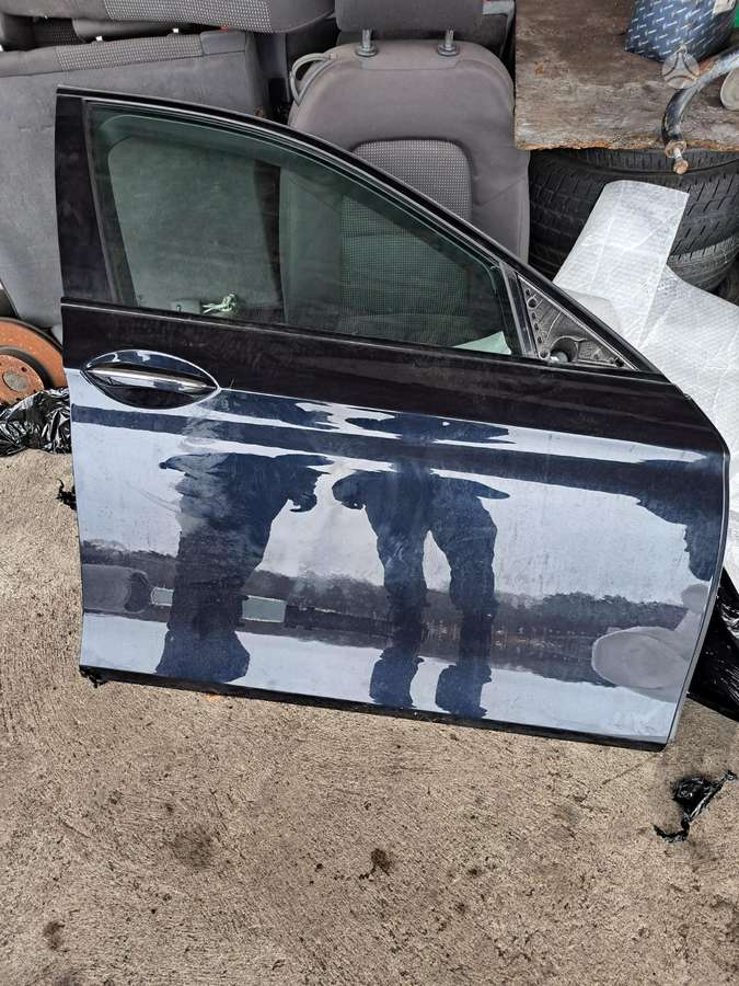BMW 5 serija Tik dešines pilnos durys 150