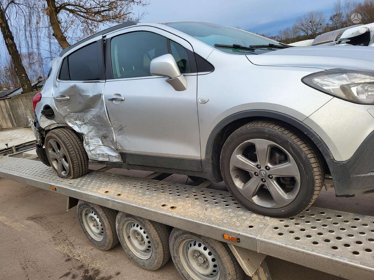 Opel Mokka dalimis