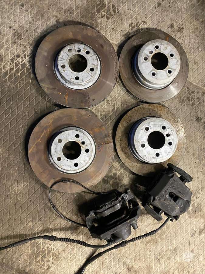 BMW X5 Diskai kalades apynauji