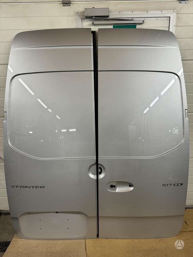 Mercedes-Benz Sprinter, cargo vans