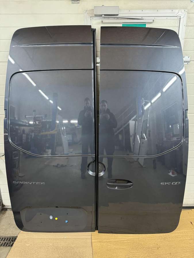 Mercedes-Benz Sprinter, cargo vans