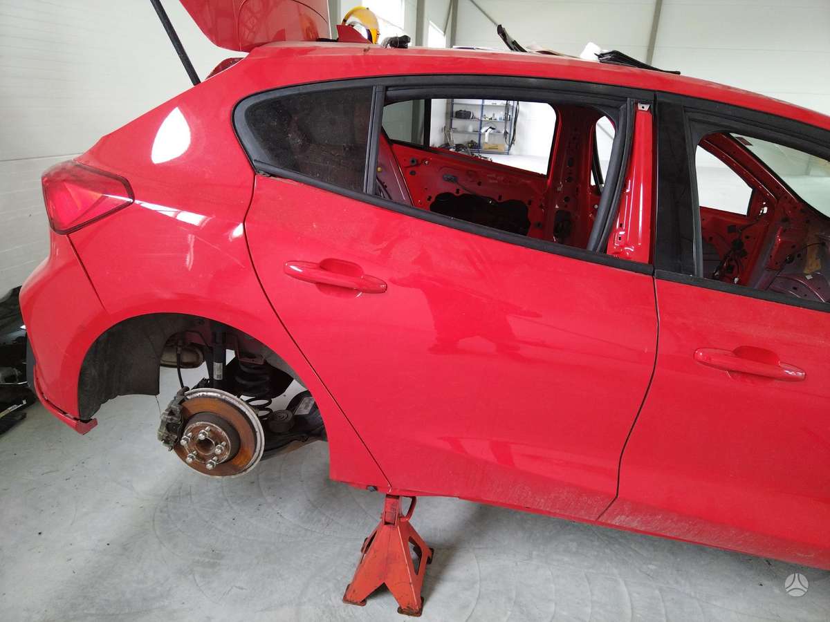 Ford Focus body parts