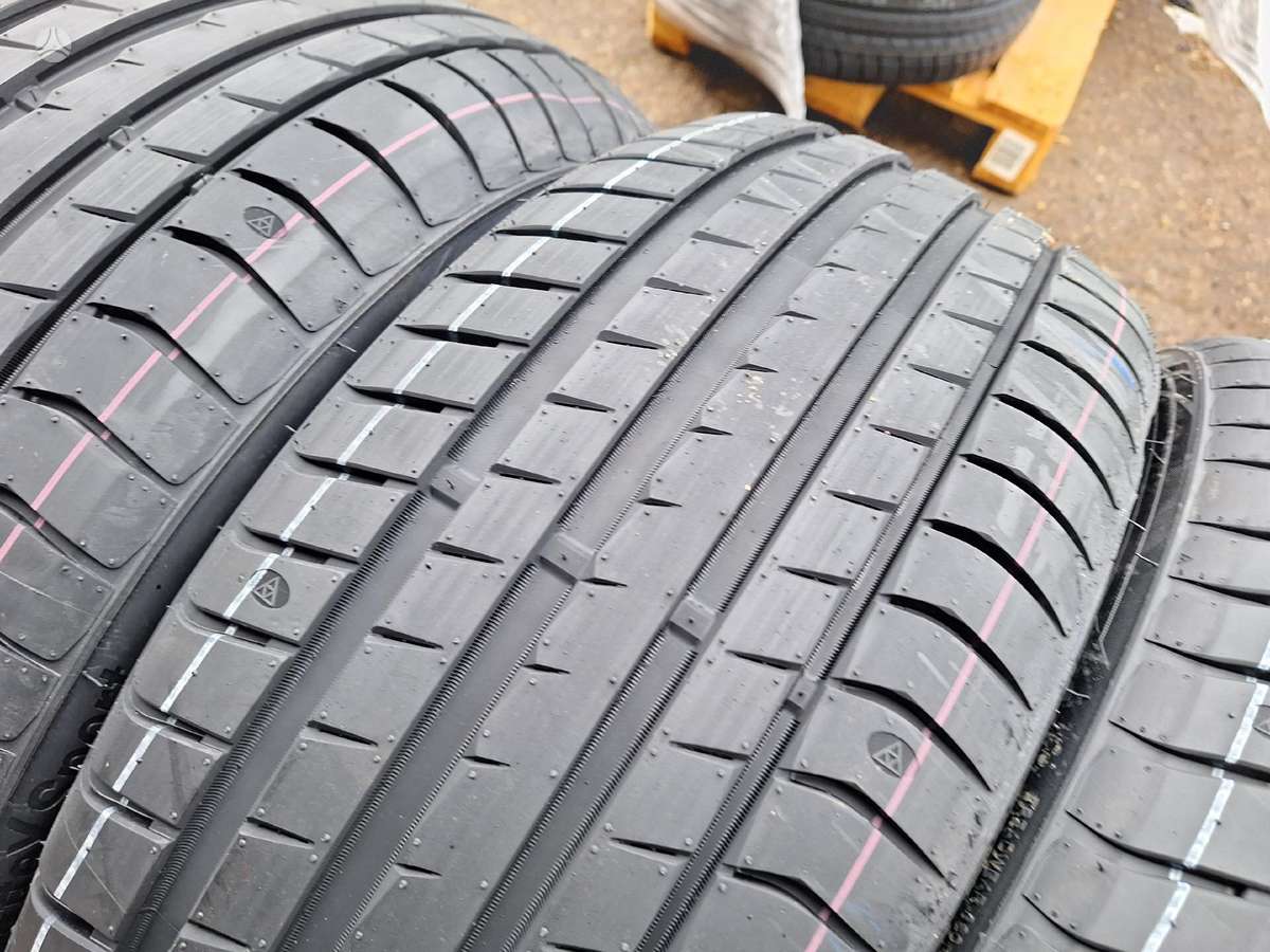 Triangle, summer 225/45 R19