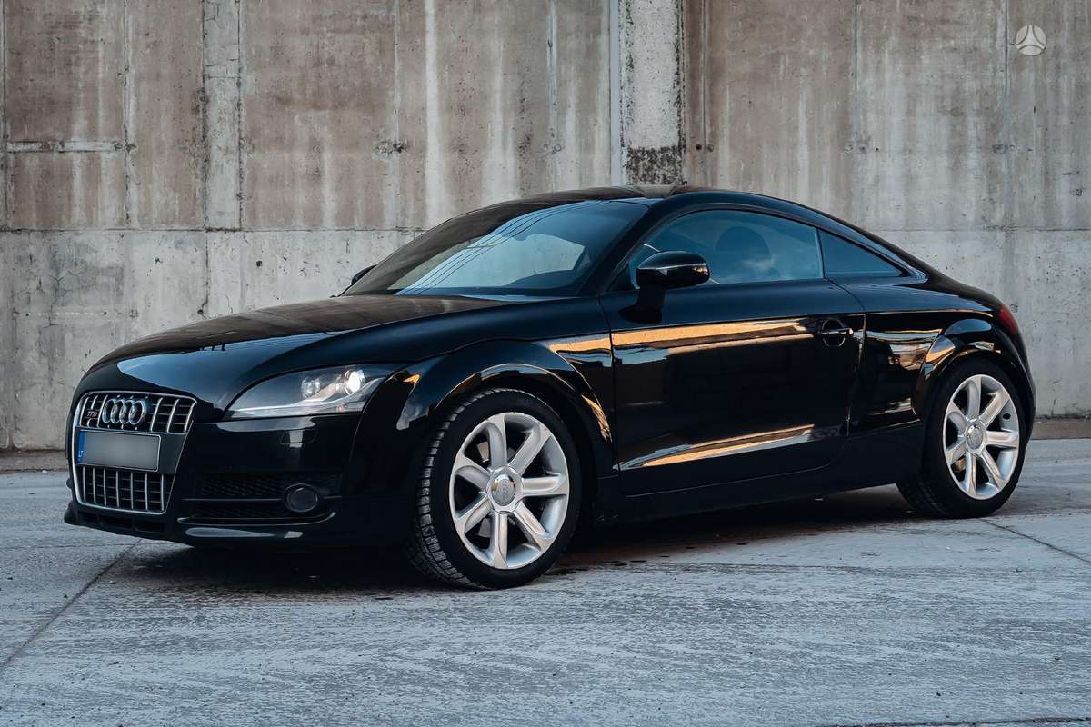 Артем продает резвую Audi TT, известную в минской автотусовке