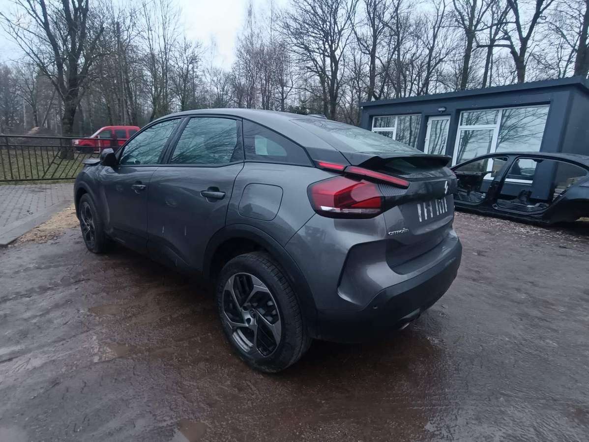 Citroen C4 dalimis