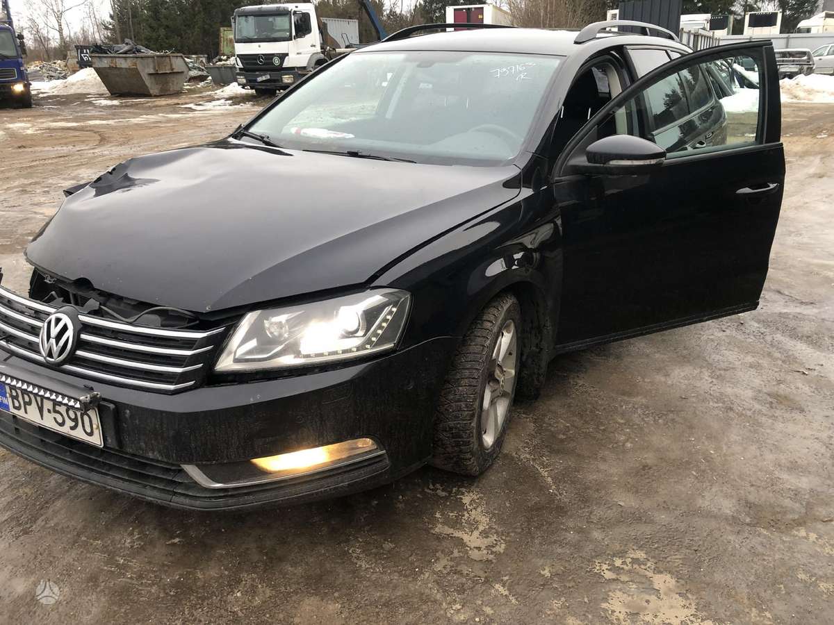 Volkswagen Passat for parts