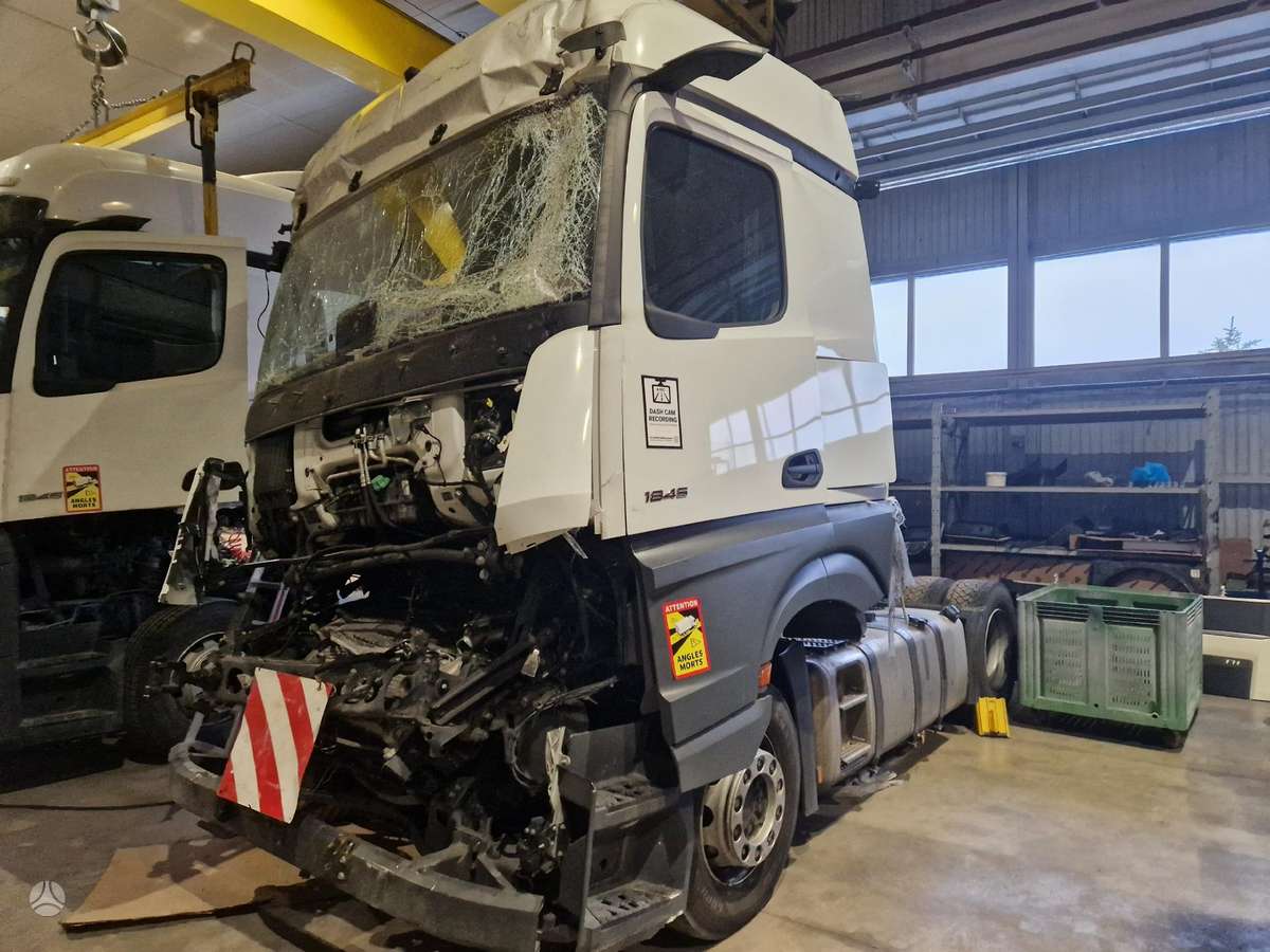 Mercedes-Benz Actros 1845, тягачи