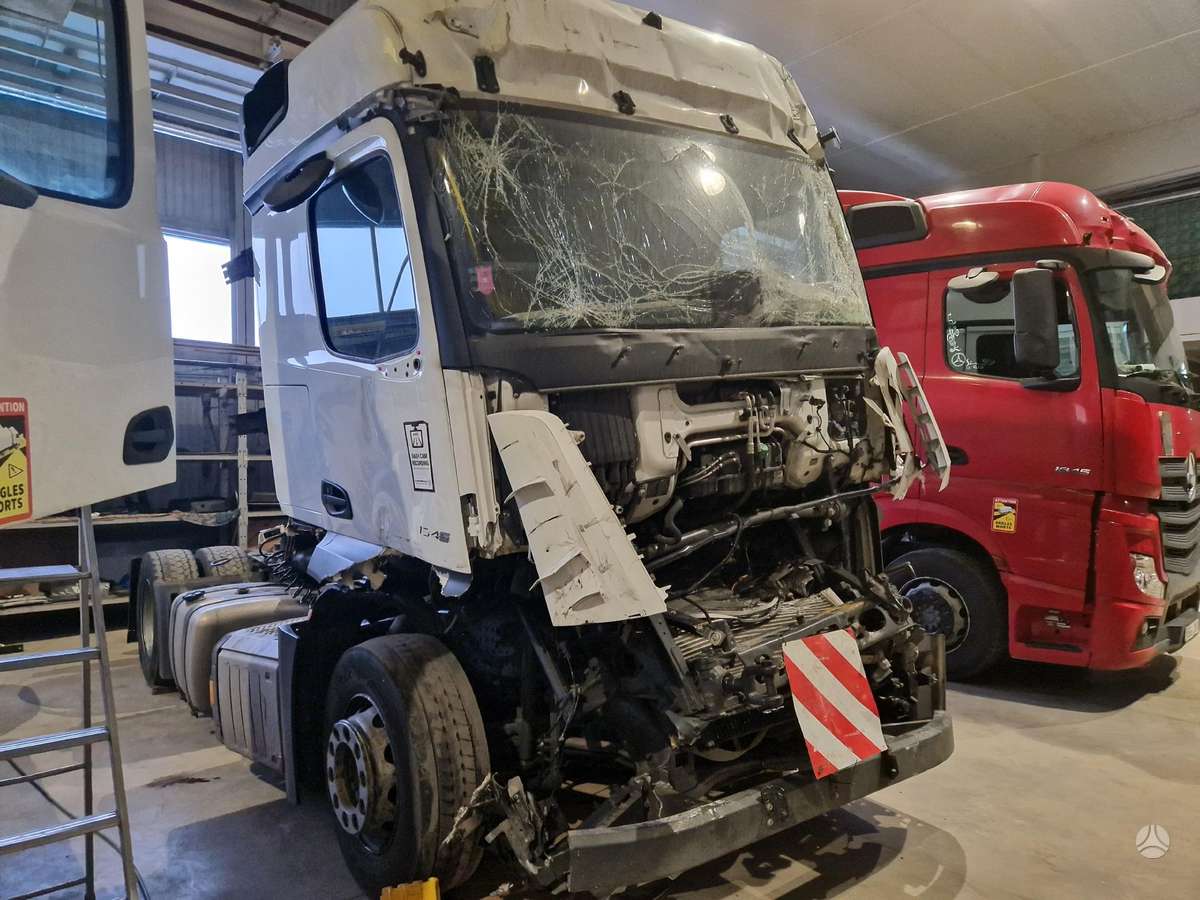 Mercedes-Benz Actros 1845, тягачи