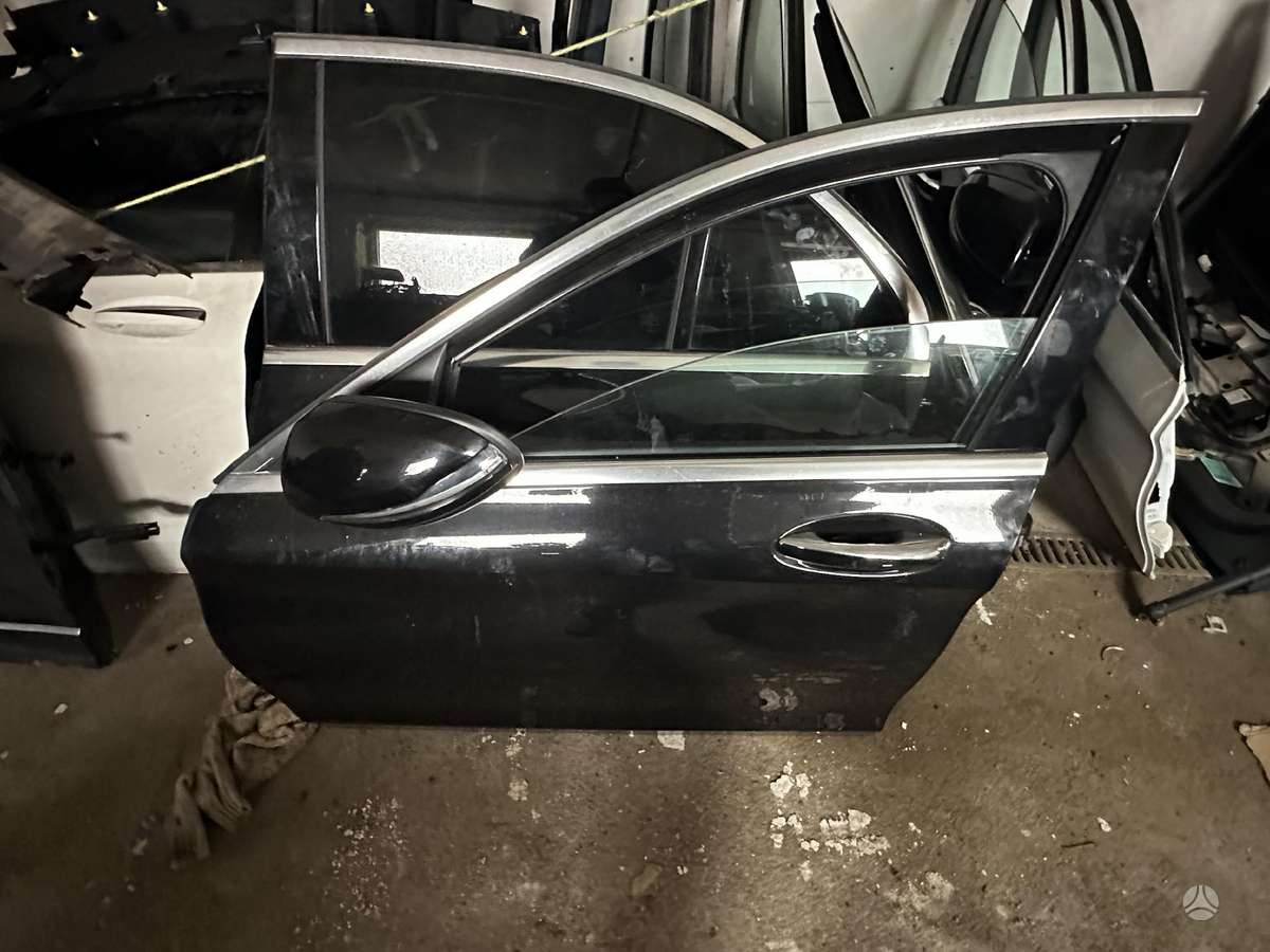 Mercedes-Benz C220