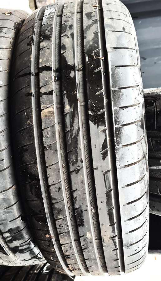 Goodyear, summer 225/45 R19