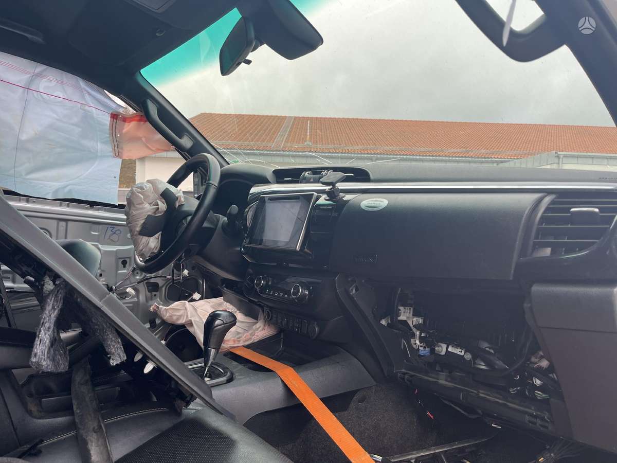 Toyota Hilux детали кузова