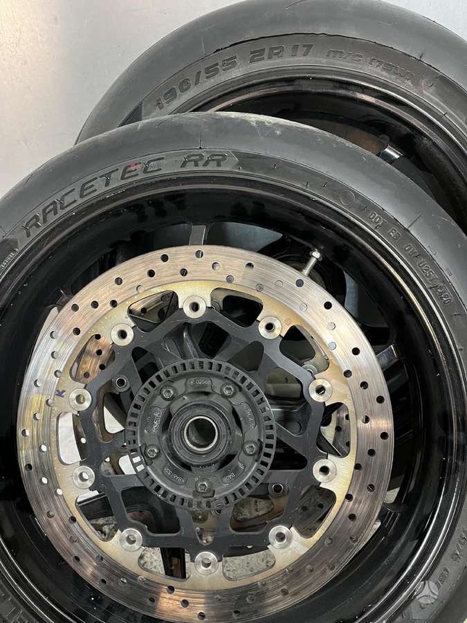 Metzeler, летние 190/55 R17