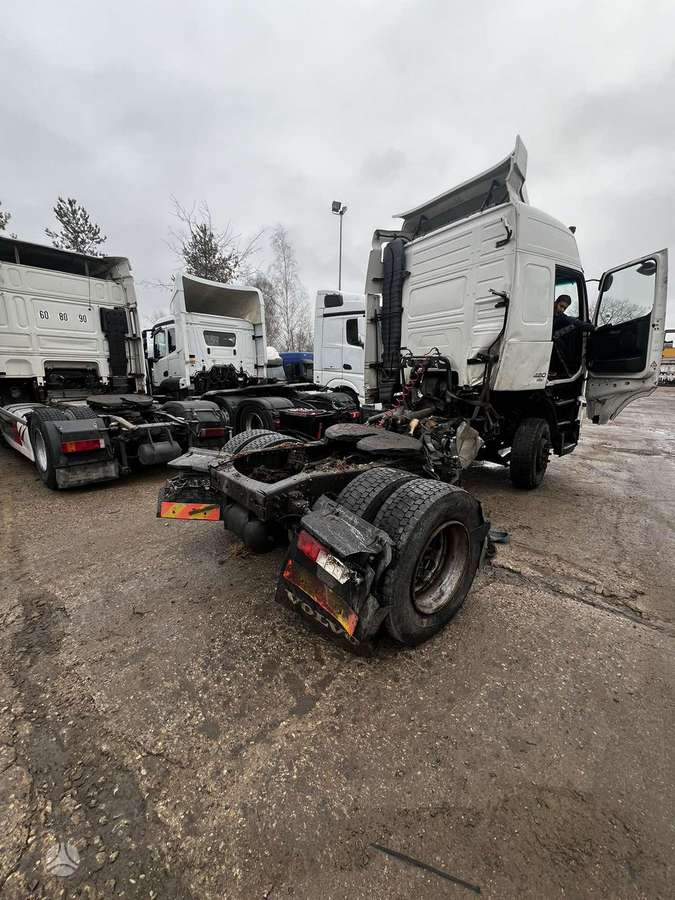 Volvo FH, semi-trailer trucks