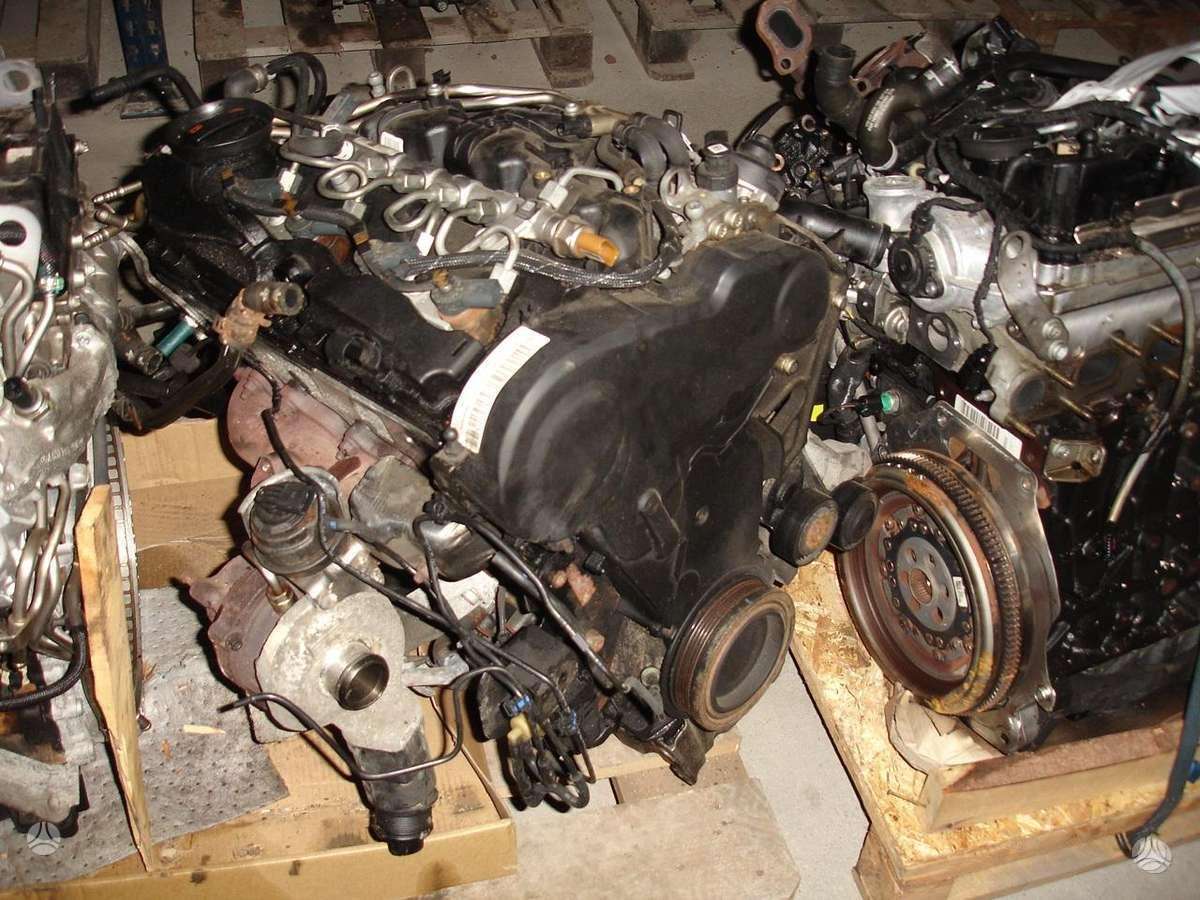 Audi Q5, CGL, engine parts