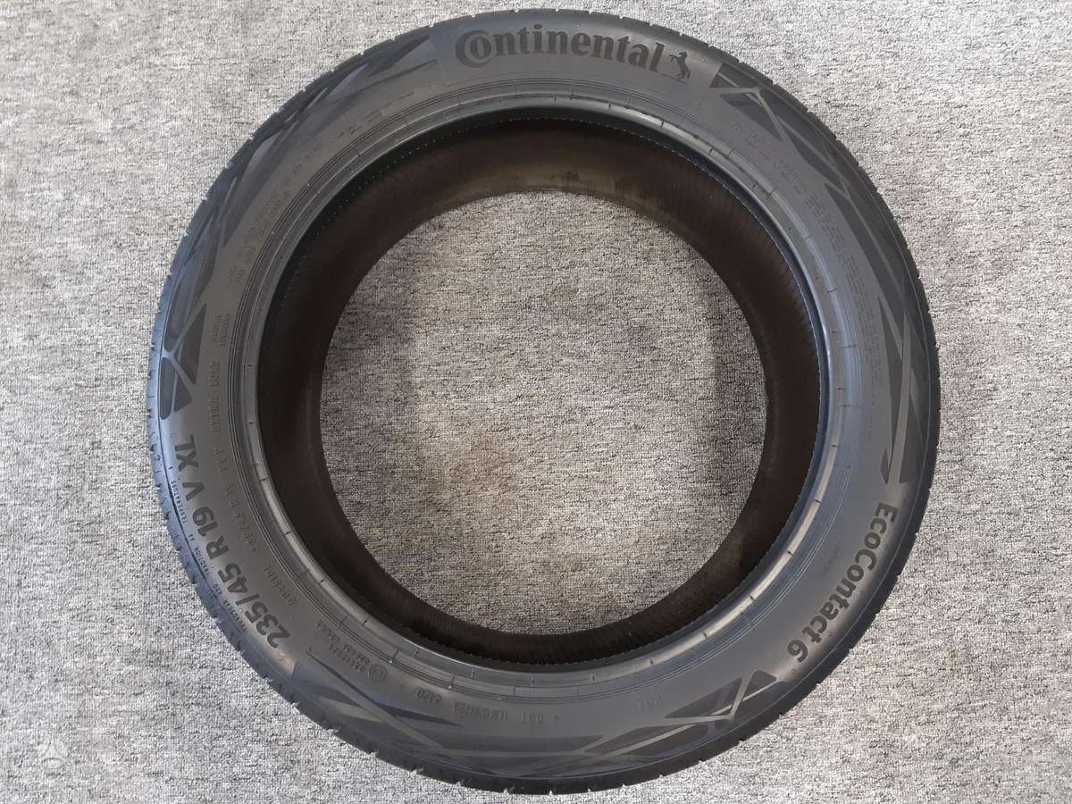 Continental 2024m 95% EcoContact6, летние 235/45 R19