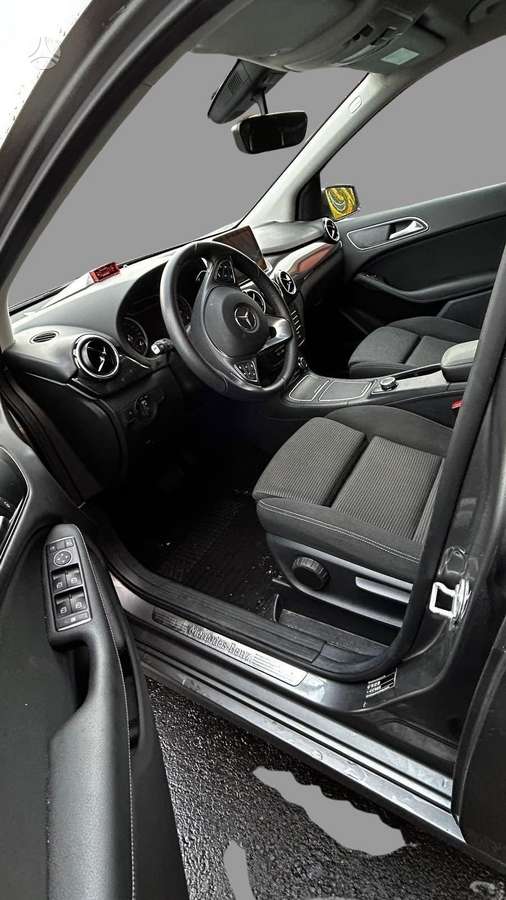 Mercedes-Benz B250