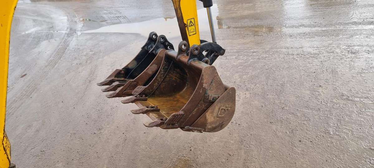 JCB 15C-1, mini ekskavatori