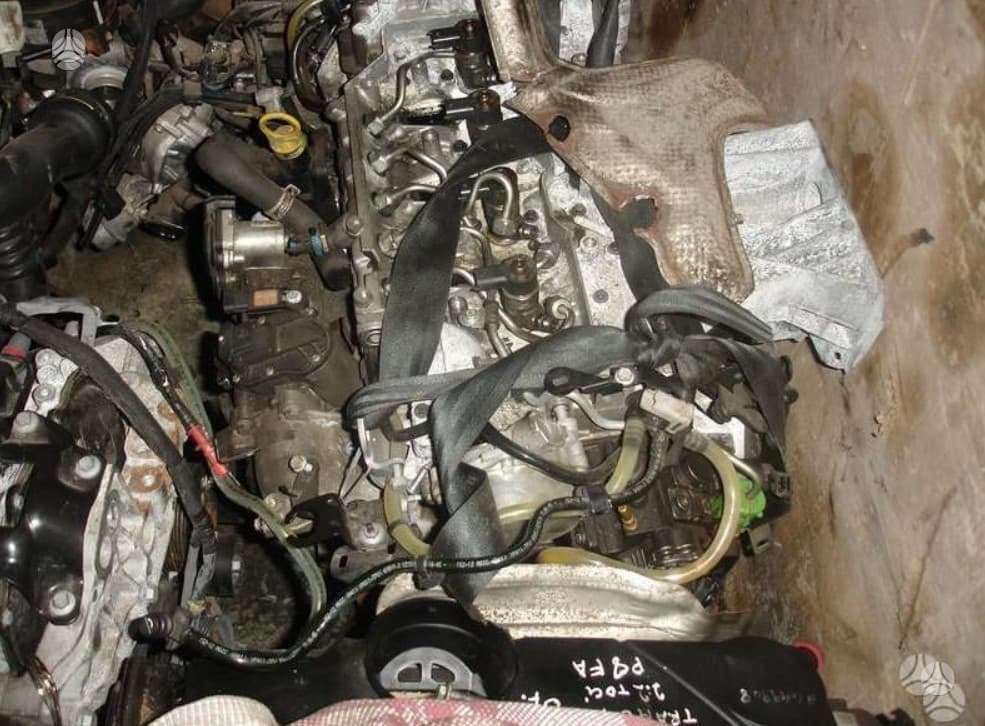 Opel Vivaro детали двигателя