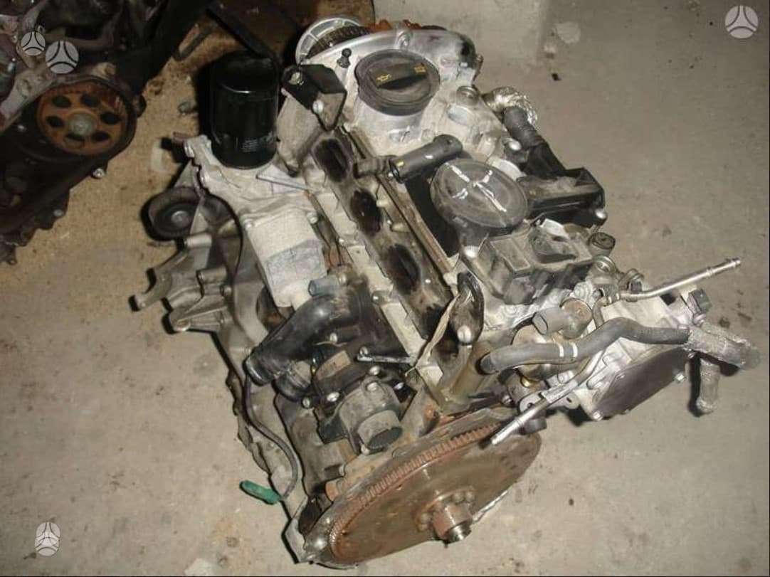 Skoda Octavia детали двигателя