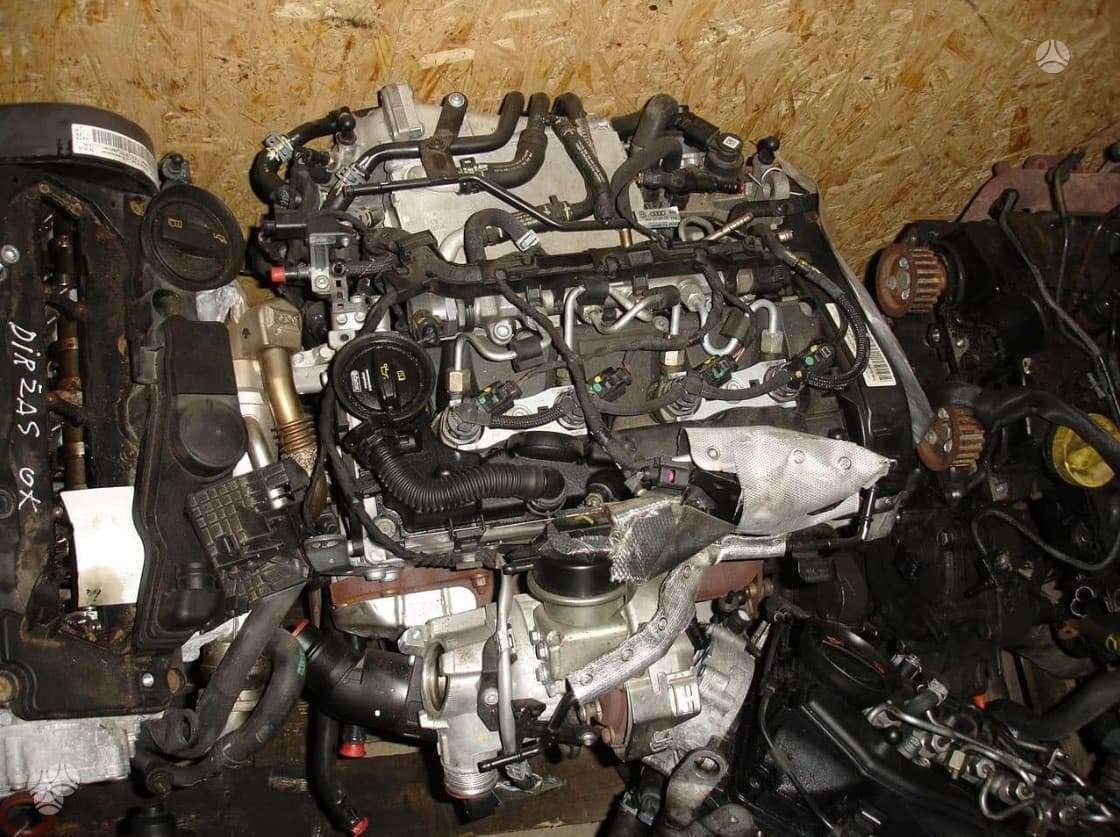 Skoda Octavia variklio detalės